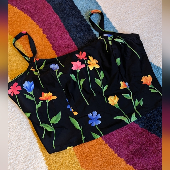 Y2K Cropped Floral Swim Top - Picture 2 of 9
